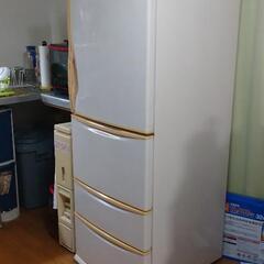 古い大型冷蔵庫  10月初めに取りにくれば無料