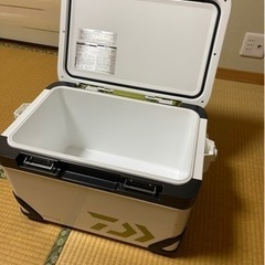 ダイワ　クーラーボックス　