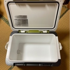 ダイワ　クーラーボックス　
