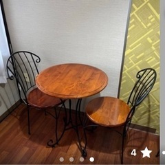 【0円】アンティーク調　テーブル、椅子2脚せ