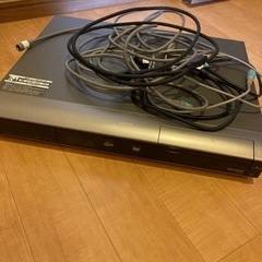 SHARP DV-AC82 DVDプレーヤー　録画機能、リモコン付き