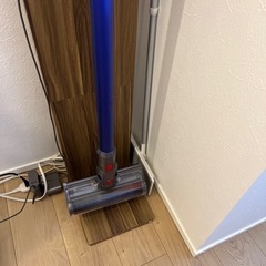 (週末特売)ダイソンV7 置き台付き