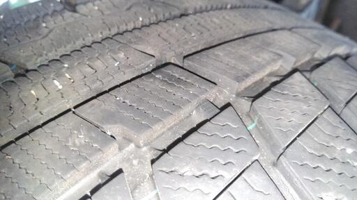 225/55R15 スタッドレスタイヤ 4本セット