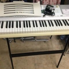 カシオ　電子ピアノ(LK-207)