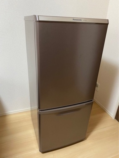 2017年製　パナソニック　冷蔵庫137L