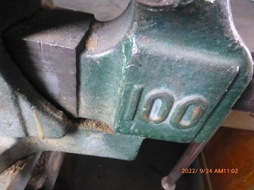 価格改定】【動作正常】作業台（大型万力＋日立ベルトサンダー＋ドリル