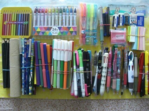 （取引中になりました）●文房具 色々大量、全部セットで●