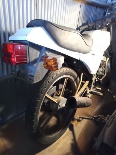 カワサキのAR８０の不動車になります。 カワサキのAR80の不動車になります。