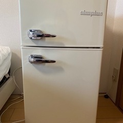 【ネット決済】85L オフホワイト 1人暮らし用 2ドアレトロ冷蔵庫 