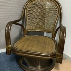 回る座椅子　中古　高さ70×縦横55