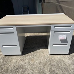 12万円　両袖机　内田洋行　幅1400 奥行き700 高さ720mm SFP1400PD