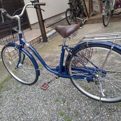 新品同様 自転車１７０００円