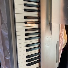 YAMAHA 電子ピアノ　10月までにお取り引きできる方お願いします！！