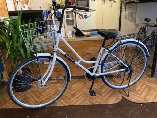 【タイヤ新品！LEDオートライト】6段変速　27インチ　ホワイト タイヤ新品！LEDオートライト】6段変速 27インチ ホワイト