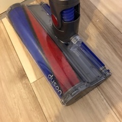 エッ！憧れのDyson V7がこの値段⁉️変なブラシも付いて？