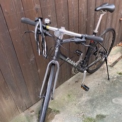 GIANT  クロスバイク　自転車　※決まりました