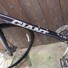 GIANT  クロスバイク　自転車　※決まりました