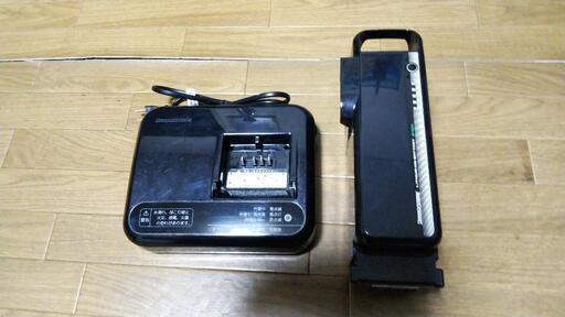 BS B400 中古バッテリー＆P5568 中古充電器