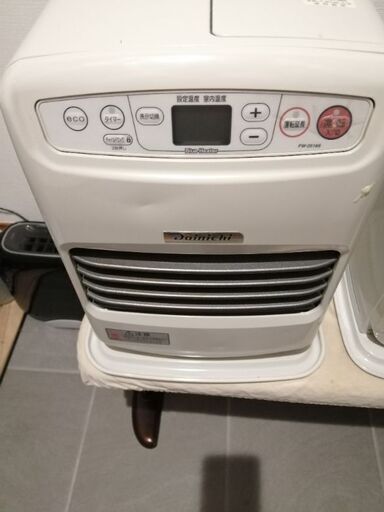 ダイニチ　石油ファンヒーター