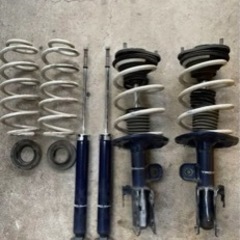 プリウス30 TRDアブソーバー値下げしました！