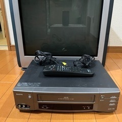 TOSHIBAブラウン管テレビ21インチ　SANYOビデオデッキ...