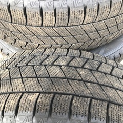 スタットレスタイヤ 215/60R17