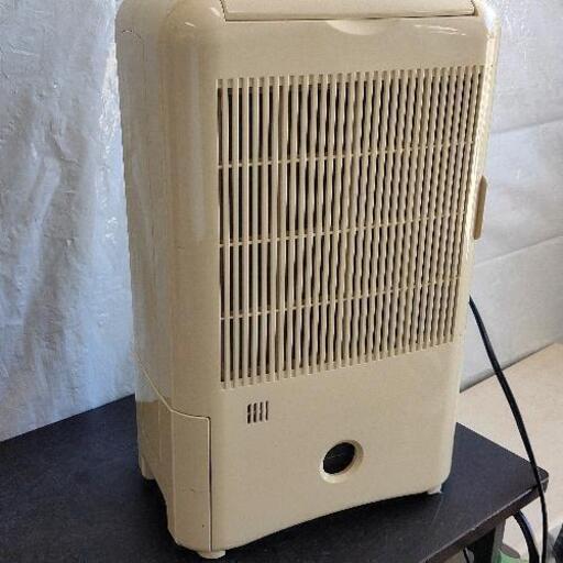0925 026 無印良品 除湿機 10年製 世田谷区不要品持込み 世田谷の家電の中古あげます 譲ります ジモティーで不用品の処分
