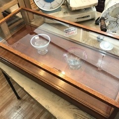 ガラスショーケース　収納