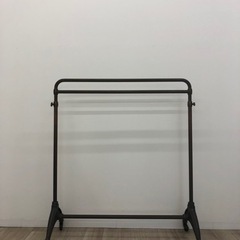 アンティーク調　ハンガーラック
