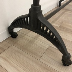 アンティーク調　ハンガーラック