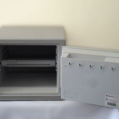 【自社配送は札幌市内限定】SentrySafe/セントリー 耐火金庫 SB0507 テンキー式 幅415×奥行472×高さ348mm 動作OK 中古【USED】
