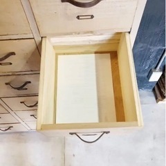 アンティーク家具をリメイクした引き出し