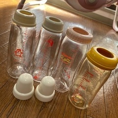 赤ちゃん　哺乳瓶