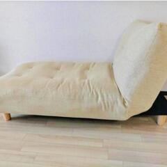 ソファーベッドと懸垂台