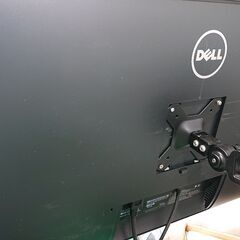 デル UP3214Q IPS 32インチ 4kモニター 中古 手渡しのみ