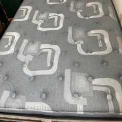 ベッドダブル:マットレス＋フレームセット