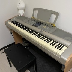 YAMAHA 中古電子ピアノ　88鍵盤（椅子、ペダル付き）