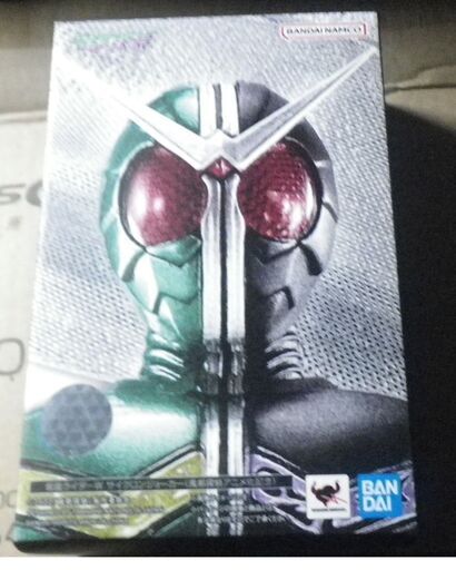 S.H.Figuarts(真骨彫製法) 仮面ライダーW サイクロンジョーカー