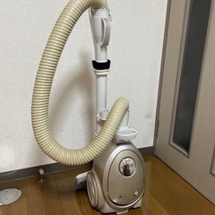 SANYO製サイクロン掃除機