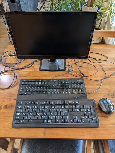 パソコンモニター、キーボード、マウスセット（マウスはジャンク品）