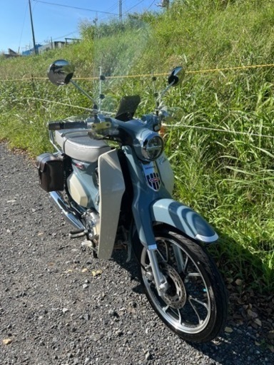 ヤフオクにて落札されました。ありがとうございました。HONDA C125 パールカデットグレー