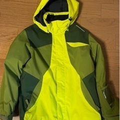 早め準備　ゴールドウィン140センチ　スキーウエヤー上下セット　小学生　キッズ