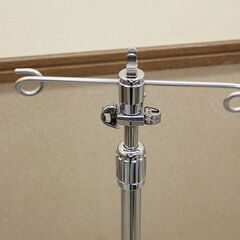 キャスター付き点滴用器具　点滴スタンド　5脚　5本脚　丸棒吊り具　歩行可能 ② (J1120ykaY)