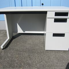 事務机　ホワイト　鍵あり　プラス製フラットライン　W1200