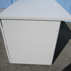 事務机　ホワイト　鍵あり　プラス製フラットライン　W1200