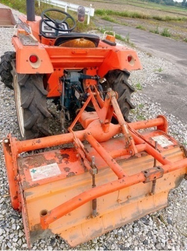 鹿屋市　KUBOTA クボタ L1802DT トラクター 4駆 18馬力 農機具 中古品 現状 簡単動作確認済