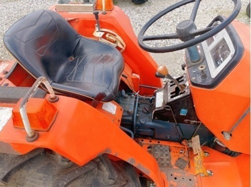 鹿屋市　KUBOTA クボタ L1802DT トラクター 4駆 18馬力 農機具 中古品 現状 簡単動作確認済