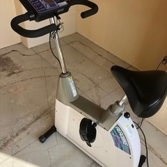 KONAMIスポーツ　エアロバイク　EZ101