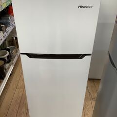 6ヶ月動作保証付！　Hisense(ﾊｲｾﾝｽ)2ドア冷蔵庫（5...