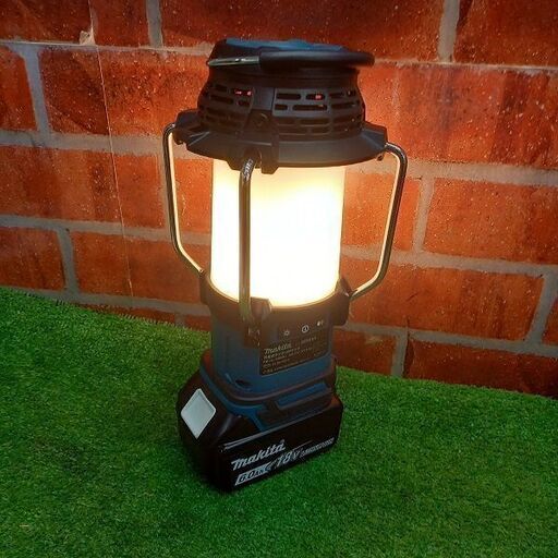 マキタ MR054 充電式ランタン付ラジオ※本体のみ【野田愛宕店】【店頭取引限定】【中古美品】管理番号：IT6SZKQHGN5A マキタ MR054 充電式ランタン付ラジオ※本体のみ【野田愛宕店】【店頭